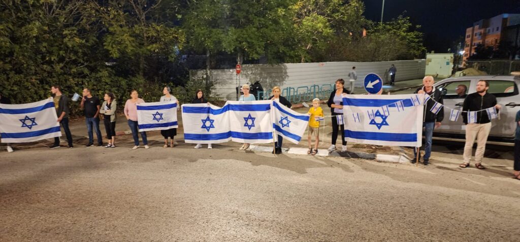 מסע הלוויה במעלות: דגל ארוך